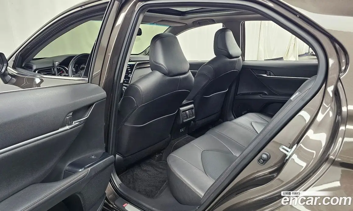 Toyota Camry 2019 2.5 АКПП, фото 18