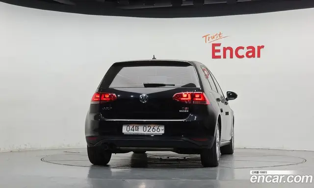 Volkswagen Golf 2016 1.4 АКПП, миниатюра 4 Volkswagen Golf 2016 1.4 АКПП, миниатюра 4