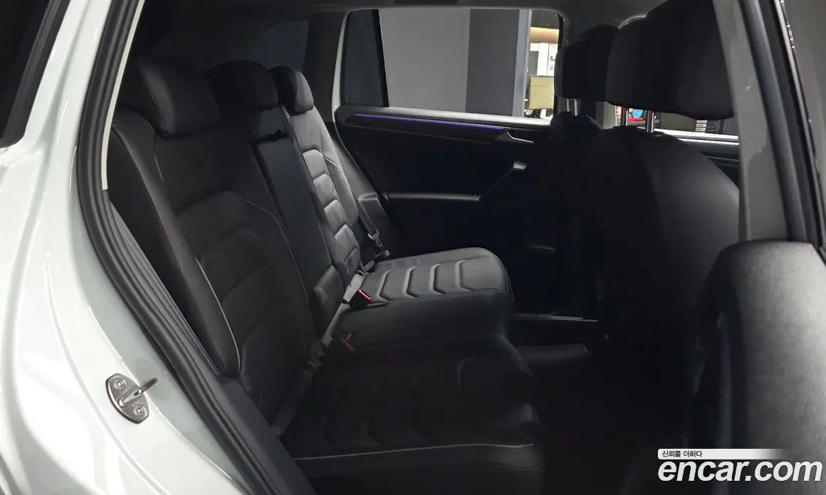 Volkswagen Tiguan 2024 2.0 АКПП, фото 12