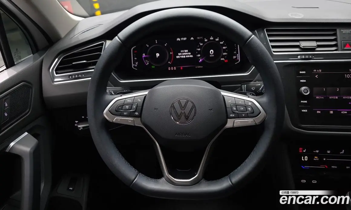Volkswagen Tiguan 2024 2.0 АКПП, фото 13