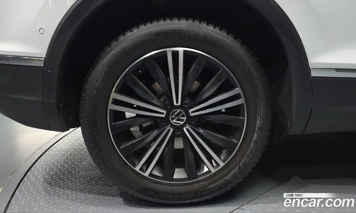 Volkswagen Tiguan 2024 2.0 АКПП, фото 5