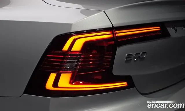 Volvo S90 2024 2.0 АКПП, миниатюра 9
