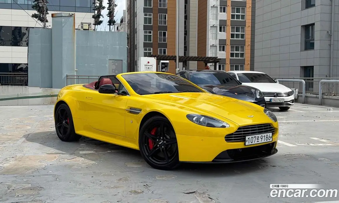 Aston Martin Vantage 2016 4.7 АКПП, фото 3