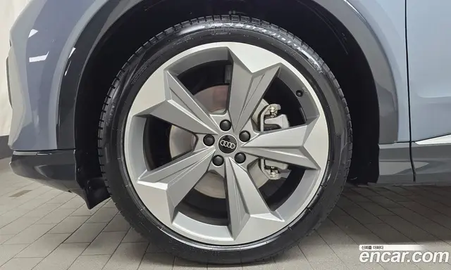 Audi Q4 e-tron 2026 0.2 АКПП, миниатюра 4