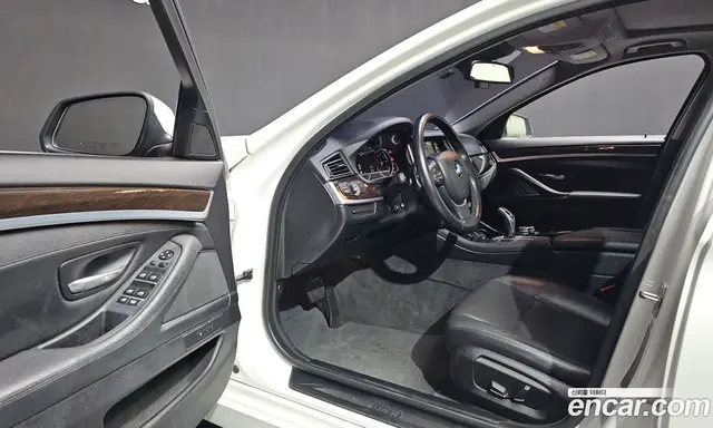 BMW 5 серия 2015 2.0 АКПП, миниатюра 10 BMW 5 серия 2015 2.0 АКПП, миниатюра 10