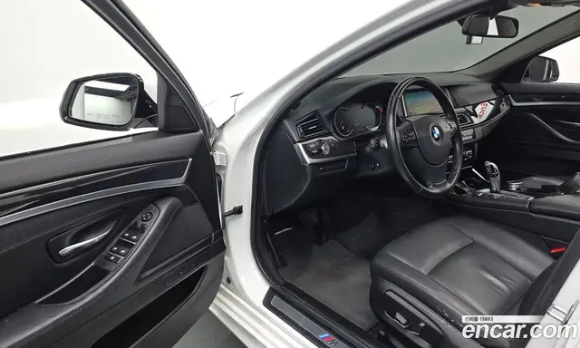 BMW 5 серия 2016 2.0 АКПП, миниатюра 10 BMW 5 серия 2016 2.0 АКПП, миниатюра 10