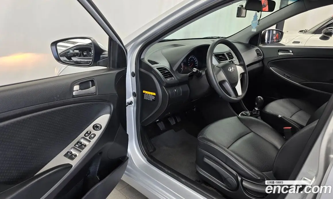 Hyundai Accent 2015 1.4 МКПП, фото 13