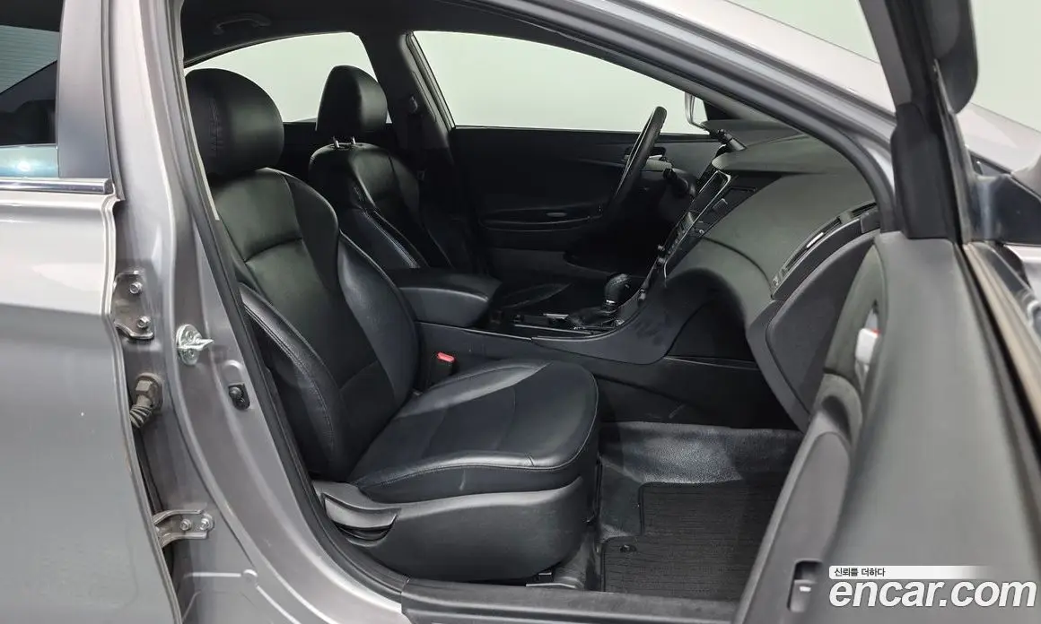 Hyundai Sonata 2013 2.0 АКПП, фото 11