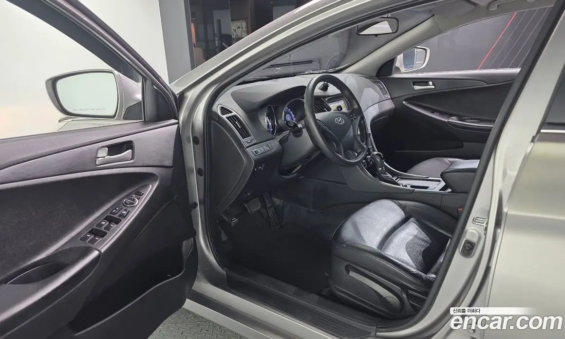 Hyundai Sonata 2013 2.0 АКПП, фото 10