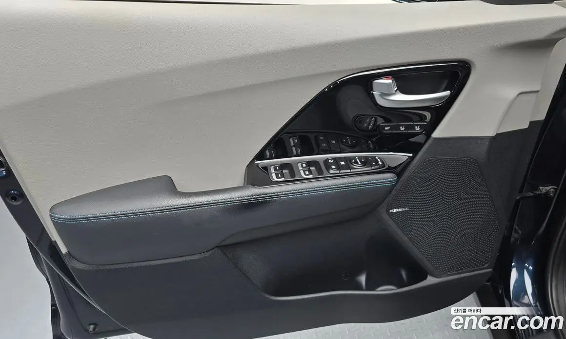 Kia Niro 2018 1.6 АКПП, фото 14