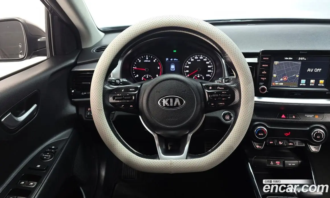 Kia Stonic 2017 1.6 АКПП, фото 12