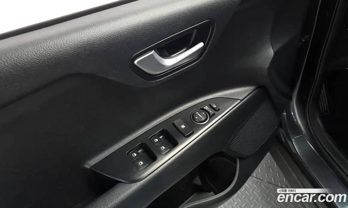 Kia Stonic 2017 1.6 АКПП, фото 20