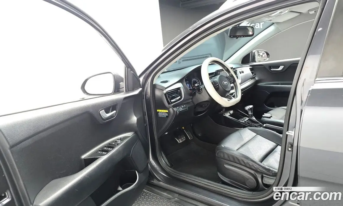 Kia Stonic 2017 1.6 АКПП, фото 8