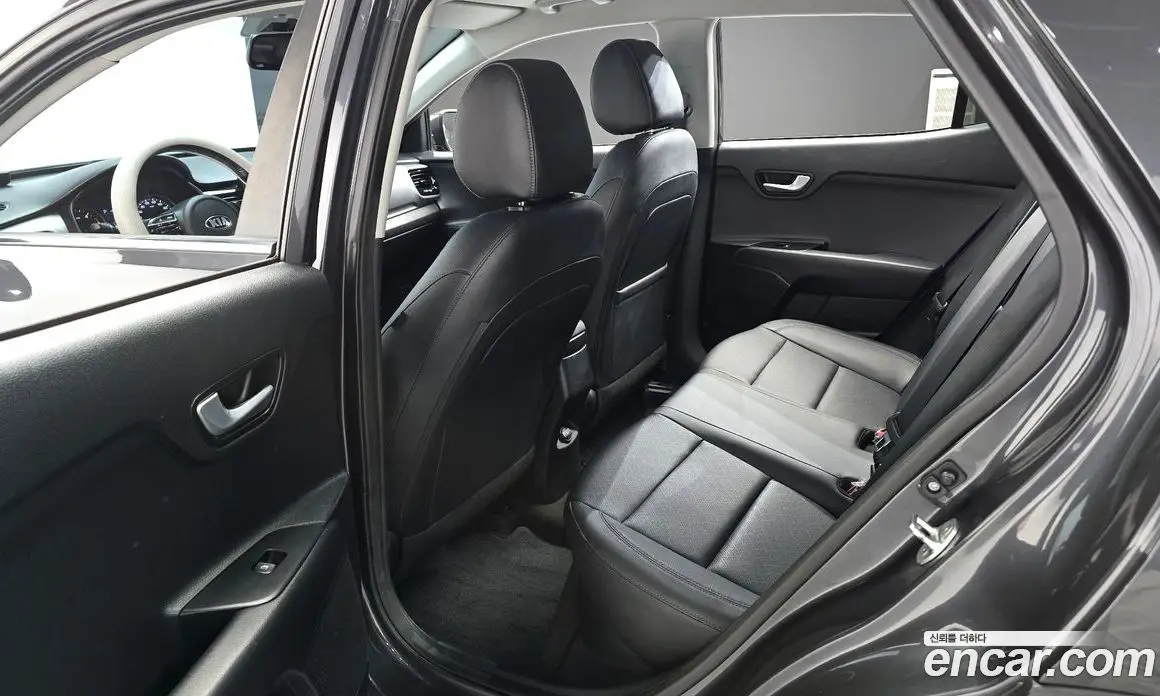 Kia Stonic 2017 1.6 АКПП, фото 9