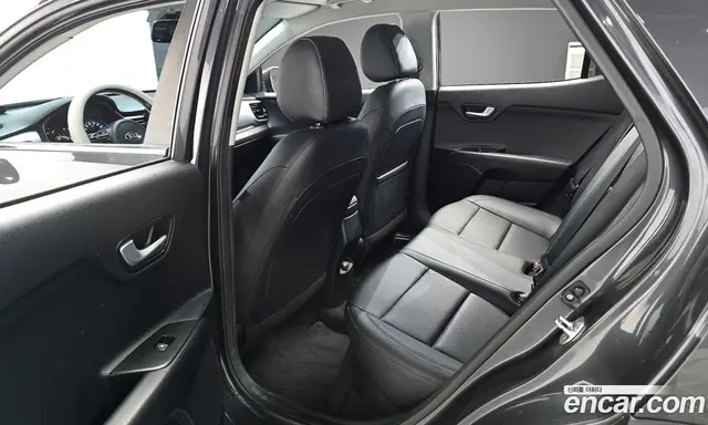 Kia Stonic 2017 1.6 АКПП, миниатюра 9