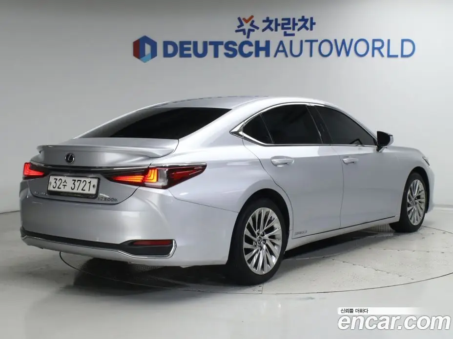 Lexus ES 2018 2.5 АКПП, фото 2 Lexus ES 2018 2.5 АКПП, фото 2
