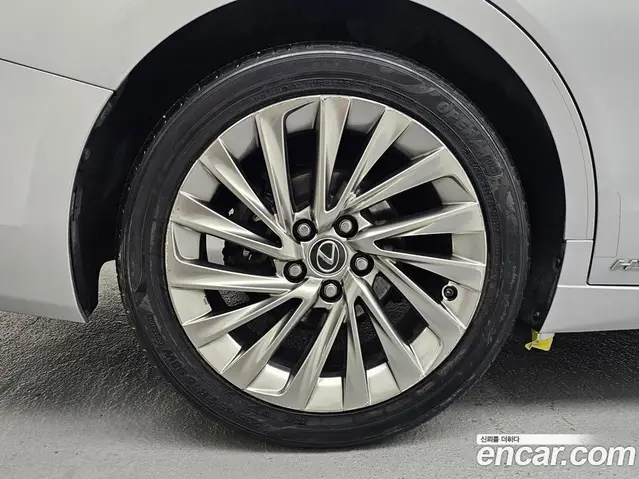 Lexus ES 2018 2.5 АКПП, миниатюра 5 Lexus ES 2018 2.5 АКПП, миниатюра 5