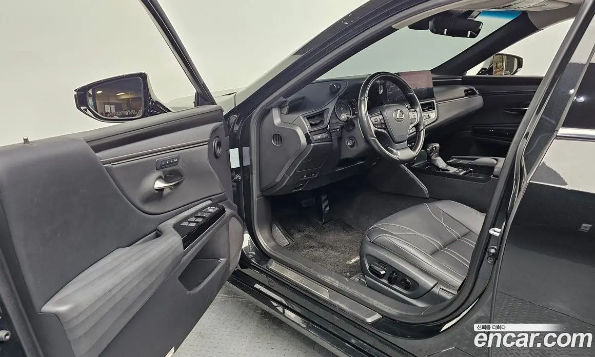 Lexus ES 2021 2.5 АКПП, фото 10
