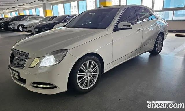 Mercedes-Benz E-Class, 2013, 285 000 км