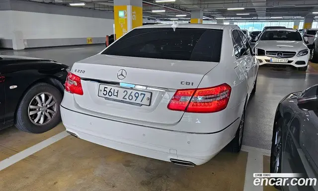 Mercedes-Benz E-Class 2013 2.1 АКПП, миниатюра 4