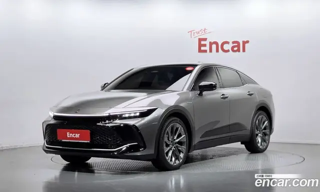 Toyota Crown, 2025, 6 979 км