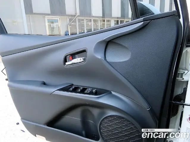 Toyota Prius 2018 1.8 вариатор, миниатюра 11