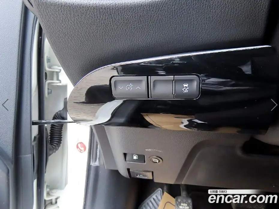Toyota Prius 2018 1.8 вариатор, фото 12