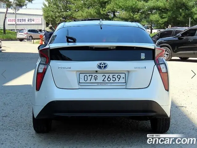 Toyota Prius 2018 1.8 вариатор, миниатюра 4