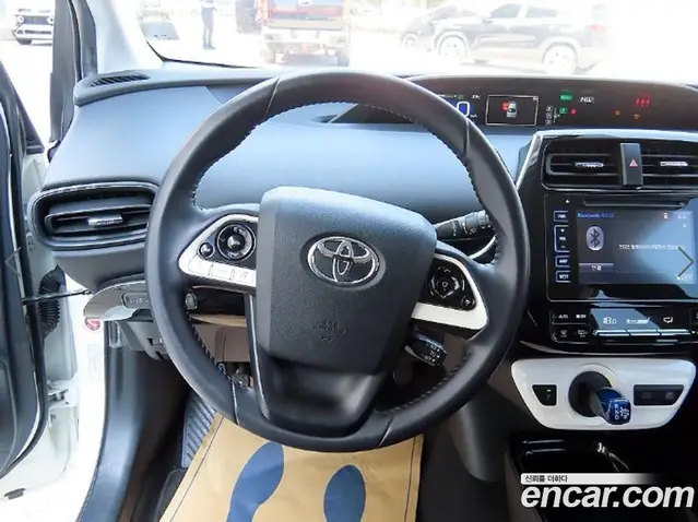 Toyota Prius 2018 1.8 вариатор, миниатюра 8