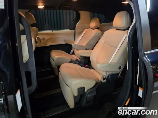 Toyota Sienna 2024 2.5 АКПП, миниатюра 11