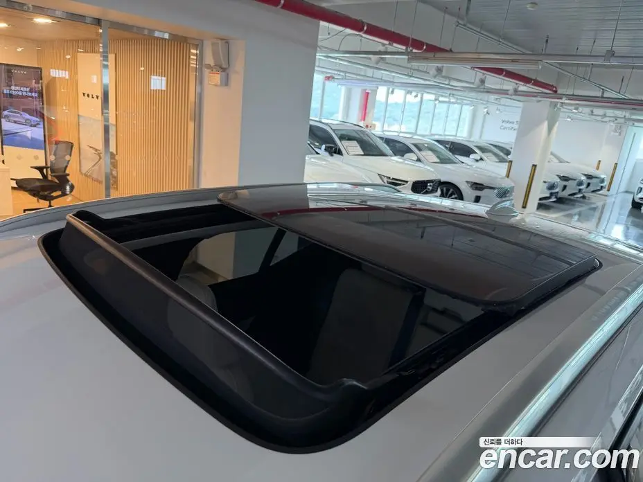 Volvo XC40 2025 2.0 АКПП, фото 18