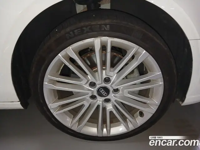 Audi A3 2018 2.0 АКПП, миниатюра 6 Audi A3 2018 2.0 АКПП, миниатюра 6