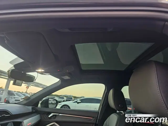 Audi Q3 2022 2.0 АКПП, миниатюра 11