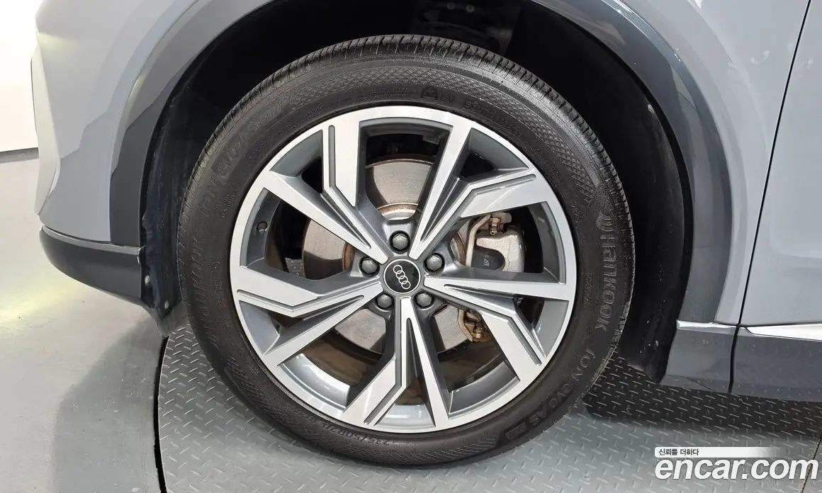 Audi Q4 e-tron 2023 0.2 АКПП, фото 5