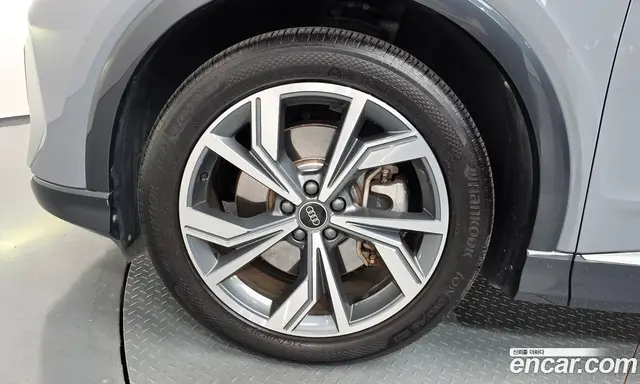 Audi Q4 e-tron 2023 0.2 АКПП, миниатюра 5