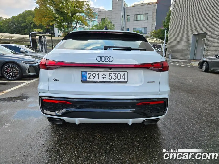 Audi Q5 2025 2.0 АКПП, фото 4