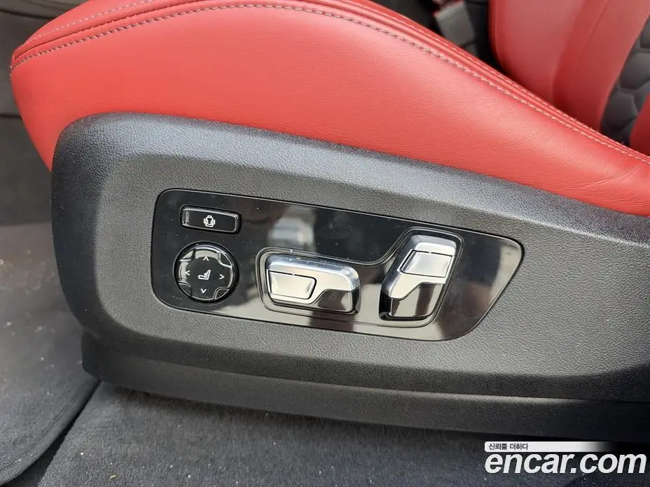 BMW X6M 2023 4.4 АКПП, фото 13
