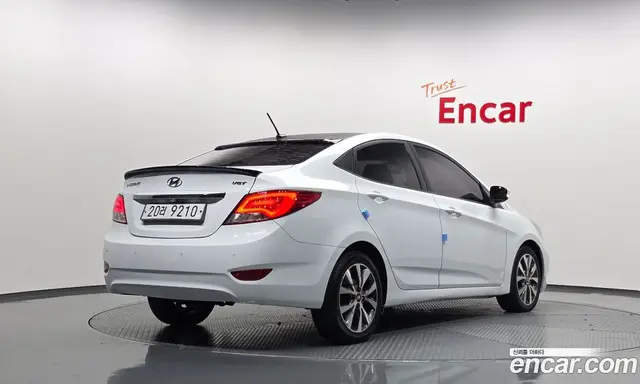 Hyundai Accent 2012 1.6 АКПП, миниатюра 2