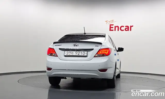 Hyundai Accent 2012 1.6 АКПП, миниатюра 4