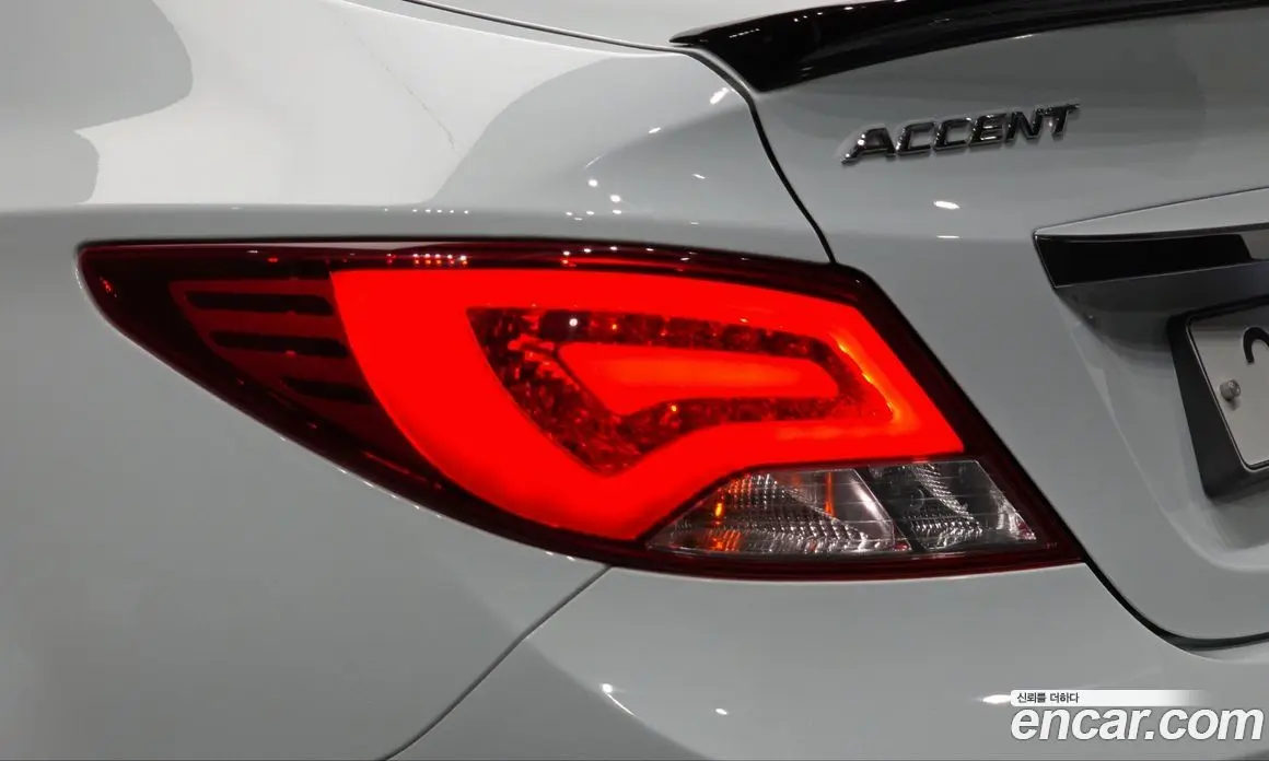 Hyundai Accent 2012 1.6 АКПП, фото 9