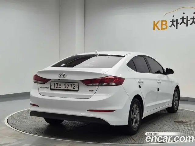Hyundai Avante 2016 1.6 АКПП, миниатюра 3