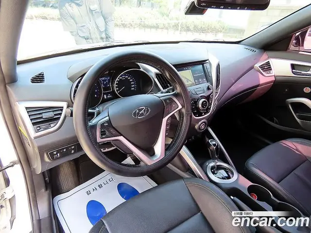 Hyundai Veloster 2015 1.6 АКПП, миниатюра 7 Hyundai Veloster 2015 1.6 АКПП, миниатюра 7