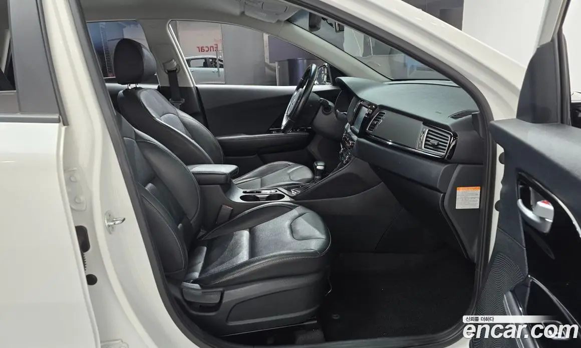 Kia Niro 2018 1.6 АКПП, фото 16