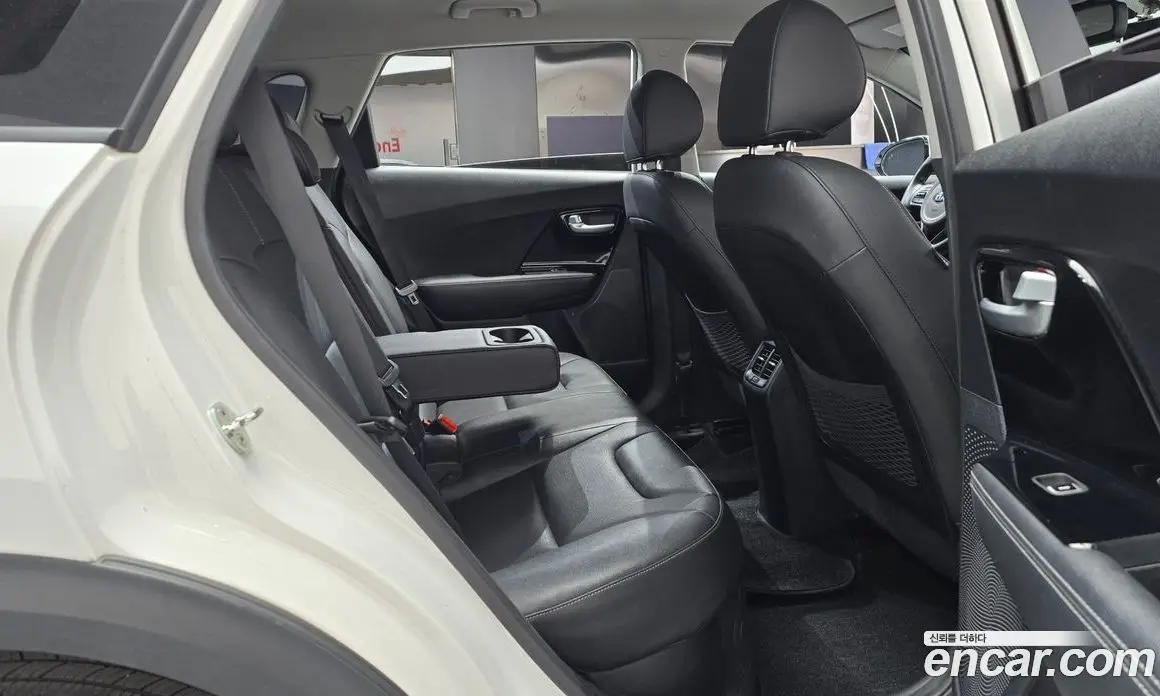 Kia Niro 2018 1.6 АКПП, фото 17