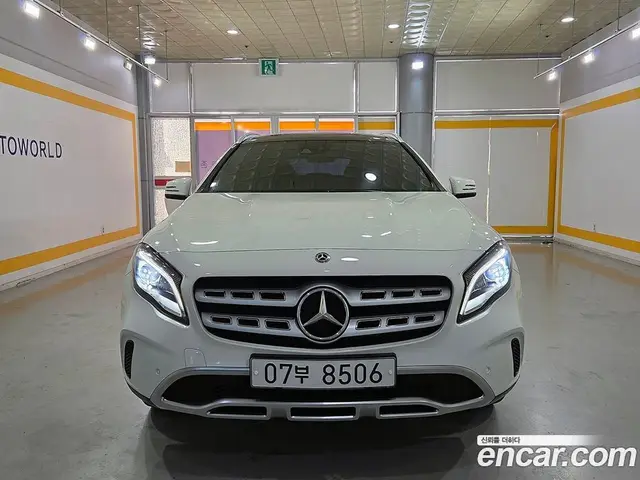 Mercedes-Benz GLA-Class 2017 2.0 АКПП, миниатюра 2
