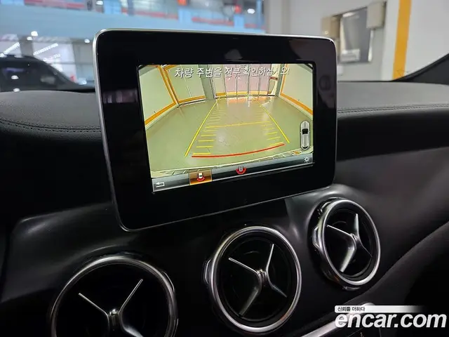 Mercedes-Benz GLA-Class 2017 2.0 АКПП, миниатюра 11
