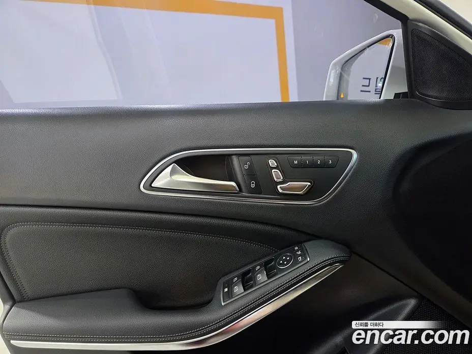 Mercedes-Benz GLA-Class 2017 2.0 АКПП, фото 15