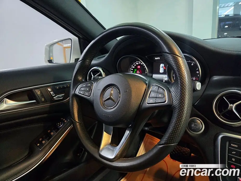 Mercedes-Benz GLA-Class 2017 2.0 АКПП, фото 16