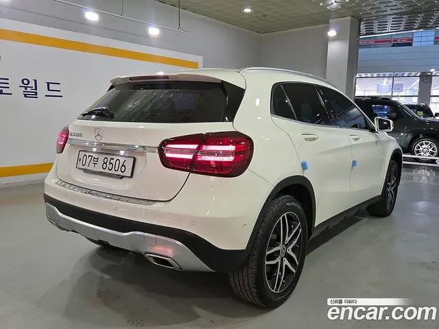 Mercedes-Benz GLA-Class 2017 2.0 АКПП, миниатюра 3