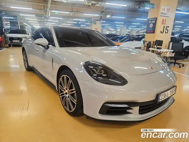 Porsche Panamera, 2018, 61 889 км